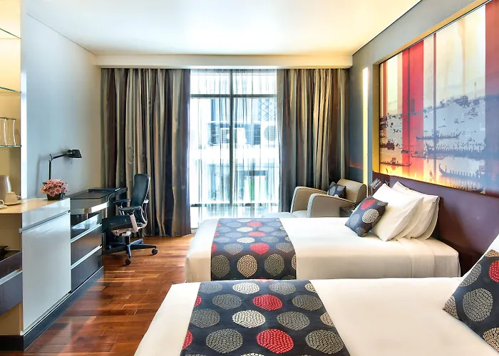 Park Plaza Soi 18