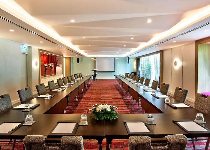 Hotel Park Plaza Soi 18 4*