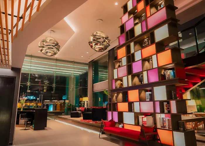 Hotel Park Plaza Soi 18