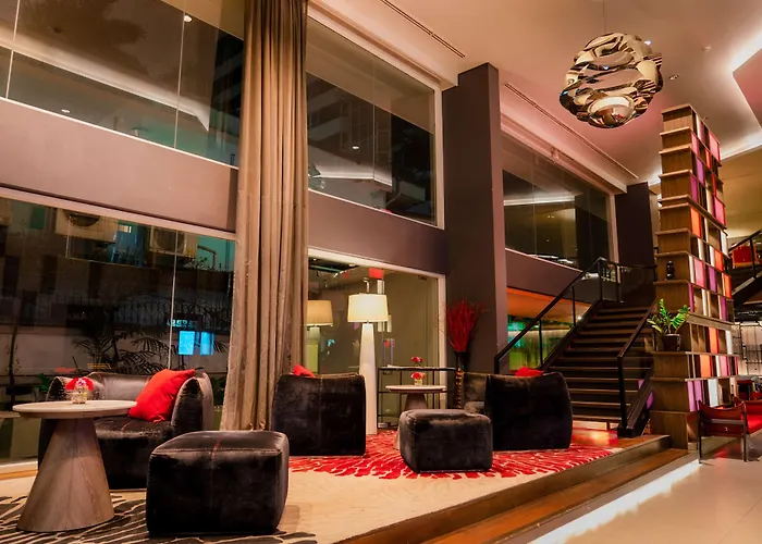 Hotel Park Plaza Soi 18