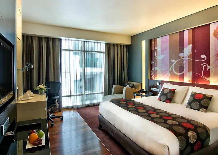 Hotel Park Plaza Soi 18